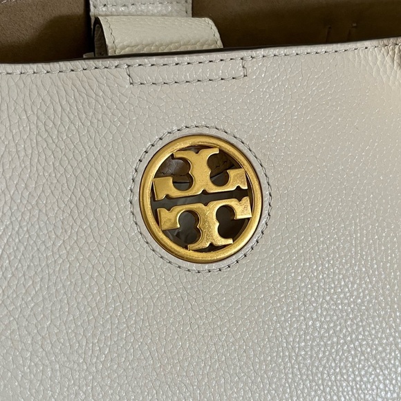 Tory Burch Carson Colorblock Tote New Ivory Leather Bag Style 81957 - Picture 9 of 17